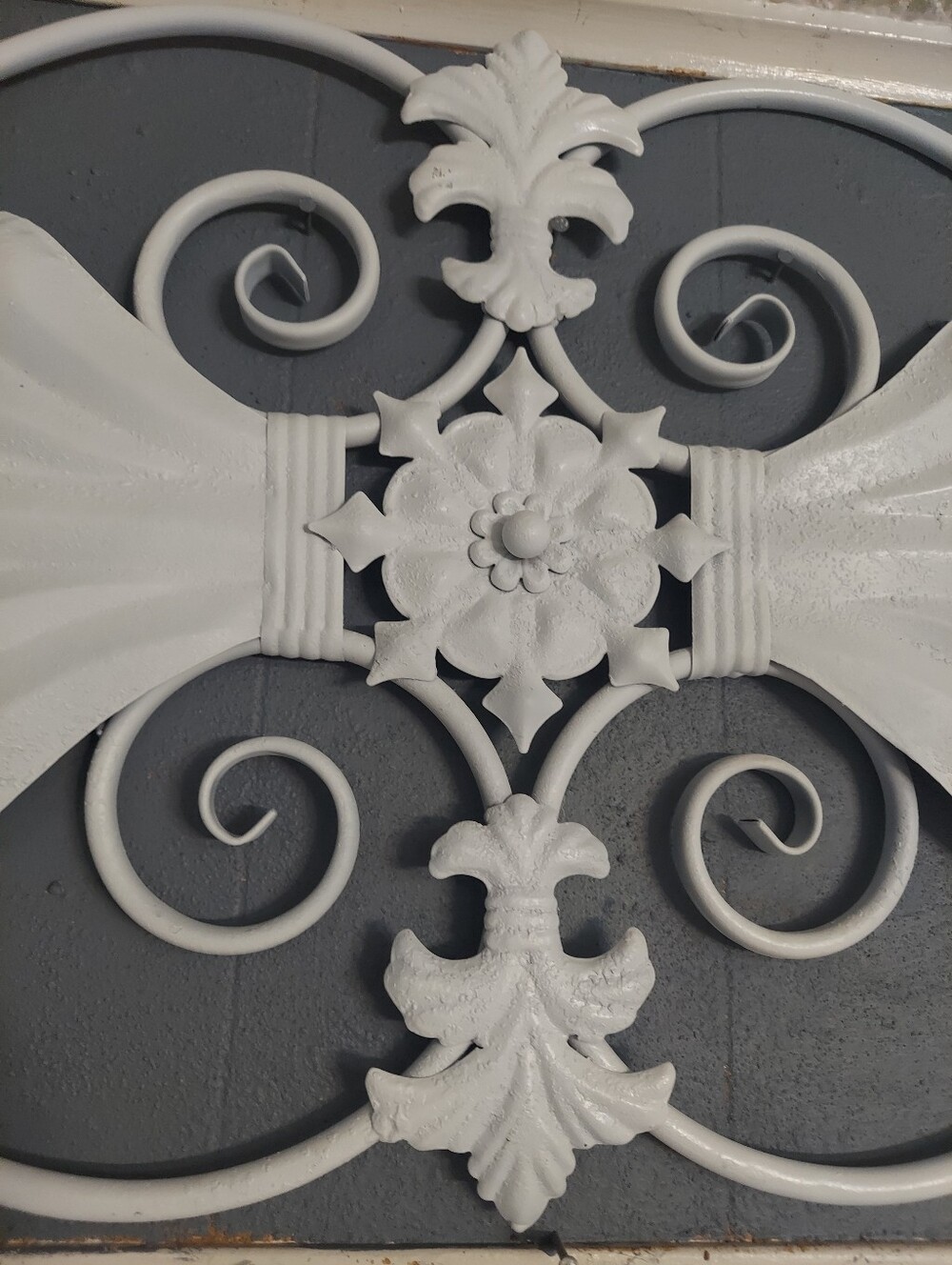 Beautiful Scroll Metal Wall